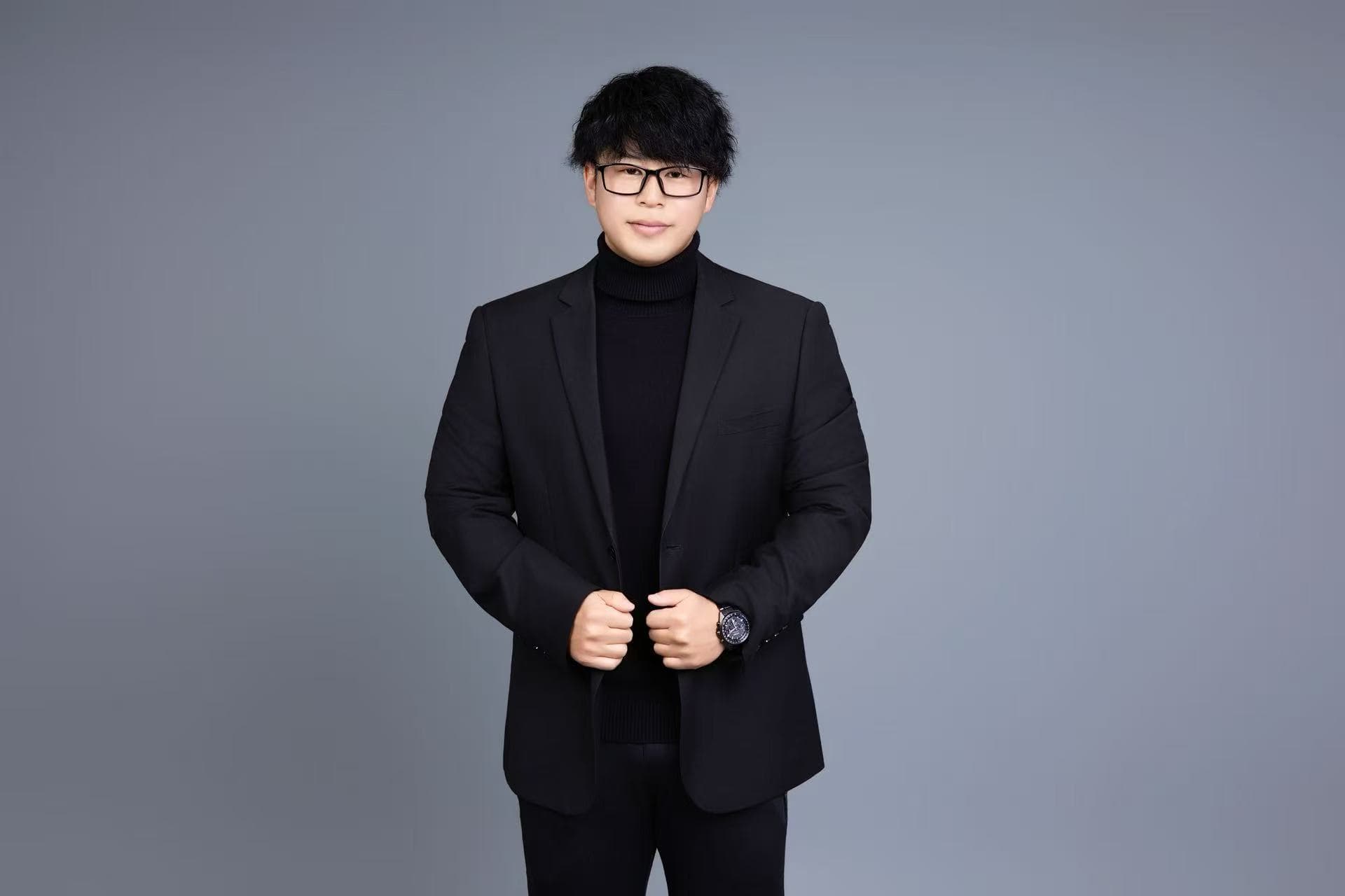 龙老师 — 日语教师